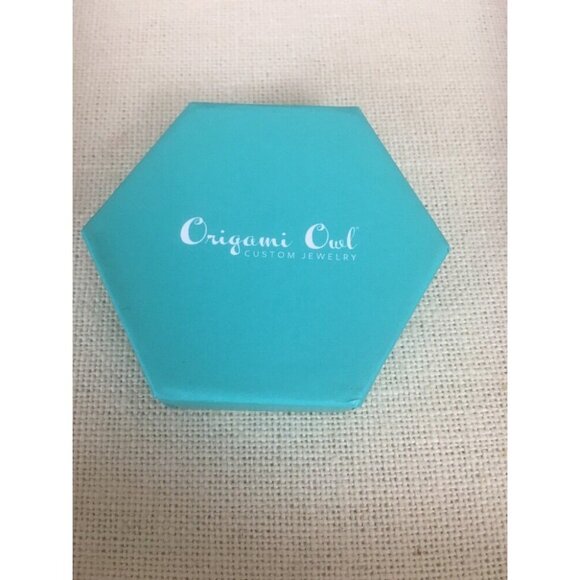 New Origami Owl Living Locket Bezel Large Twist Face Copper Gold in Box - Picture 2 of 4